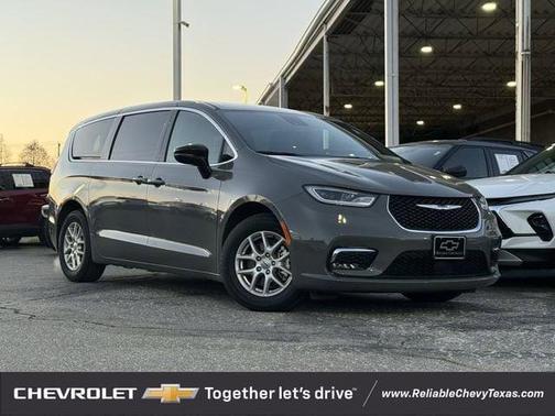 Ceramic Gray Clearcoat 2025 Chrysler Pacifica L