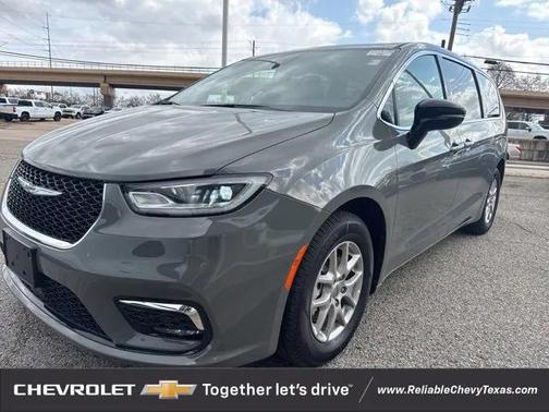 2025 Chrysler Pacifica L