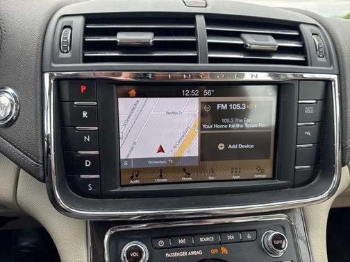 2017 Lincoln Continental Select