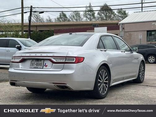 2017 Lincoln Continental Select