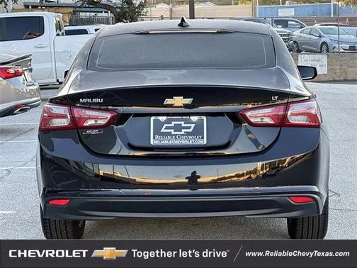 2022 Chevrolet Malibu FWD LT