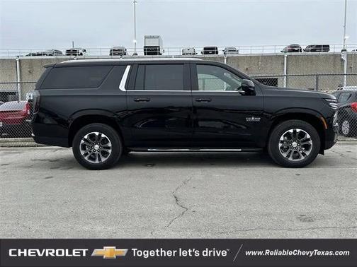 2025 Chevrolet Suburban LT