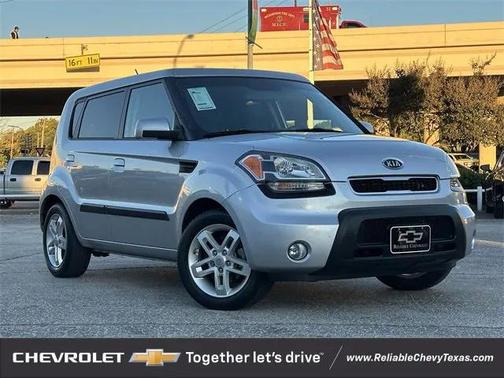 2010 Kia Soul +