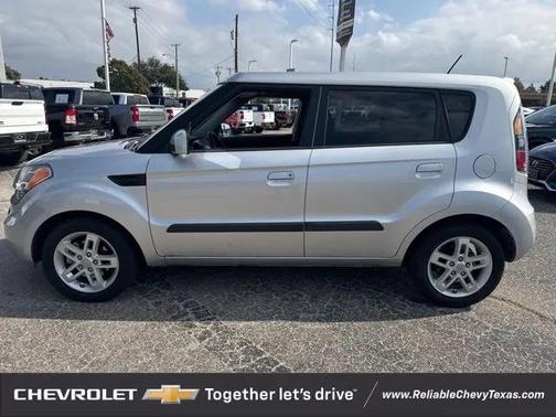 2010 Kia Soul +
