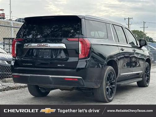 2022 GMC Yukon XL SLT