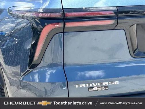 2025 Chevrolet Traverse LT