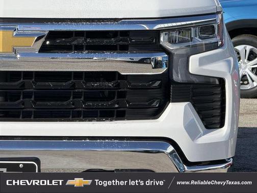 Summit White 2026 Chevrolet Silverado 1500 LT