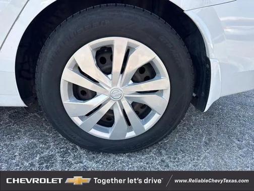 2020 Nissan Versa 1.6 S