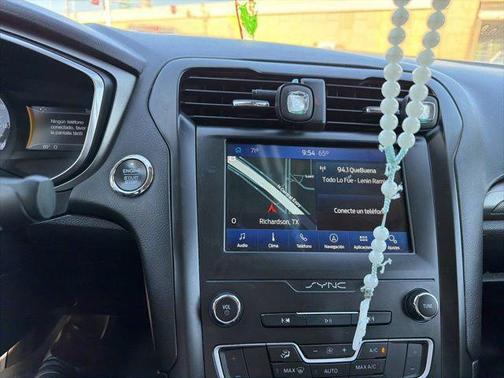 OXFORD WHITE 2020 Ford Fusion SE