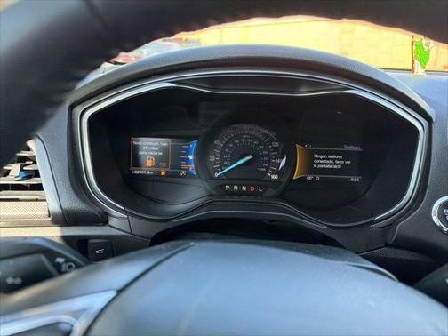OXFORD WHITE 2020 Ford Fusion SE