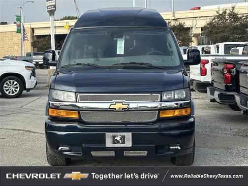 2025 Chevrolet Express 2500 RWD 2500 Regular Wheelbase WT