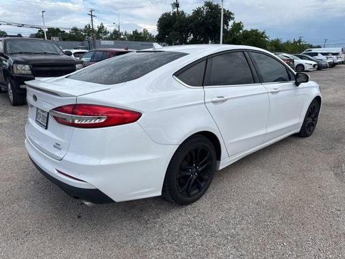 OXFORD WHITE 2020 Ford Fusion SE