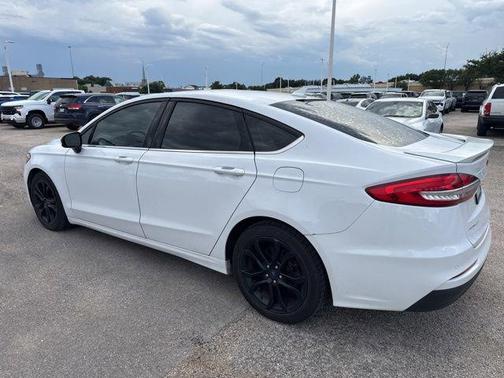 OXFORD WHITE 2020 Ford Fusion SE