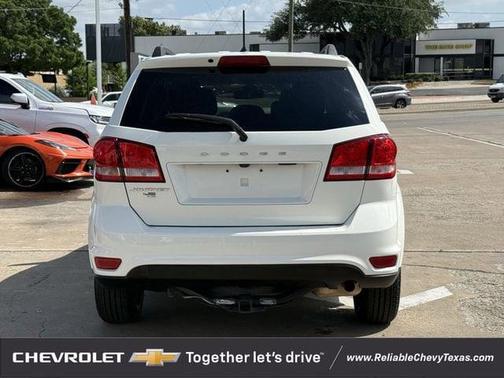 Vice White 2019 Dodge Journey SE