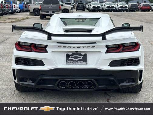 Arctic White 2026 Chevrolet Corvette Z06