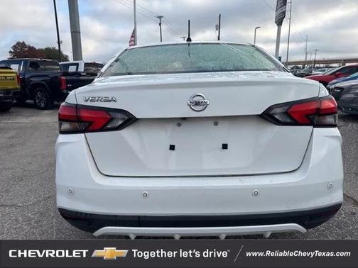 2021 Nissan Versa 1.6 S