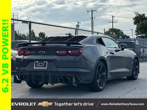 2021 Chevrolet Camaro RWD Coupe LT1