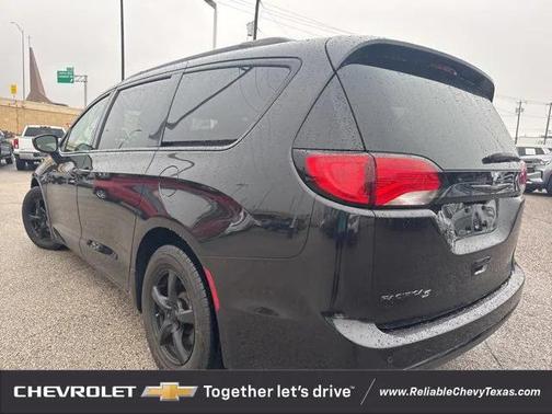 2018 Chrysler Pacifica Touring-L Plus