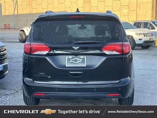 2018 Chrysler Pacifica Touring-L Plus