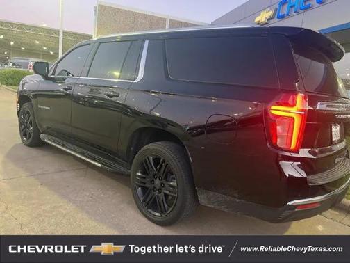 2023 Chevrolet Suburban LT