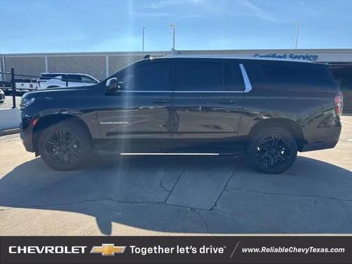 2023 Chevrolet Suburban LT