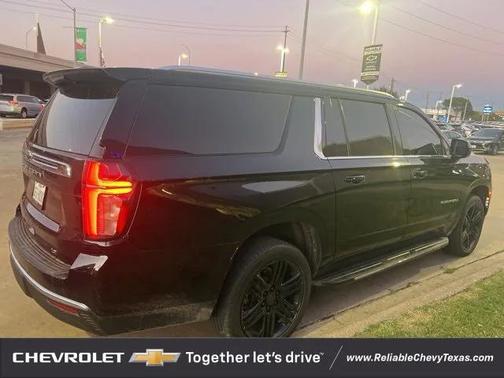 2023 Chevrolet Suburban LT