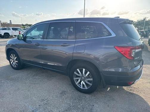 Gray 2021 Honda Pilot 2WD EX-L