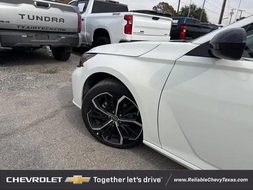 2025 Nissan Altima SR FWD