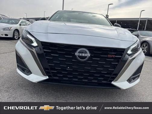 2025 Nissan Altima SR FWD