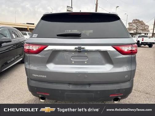 2021 Chevrolet Traverse LT Cloth
