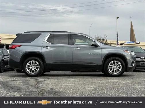 2021 Chevrolet Traverse LT Cloth