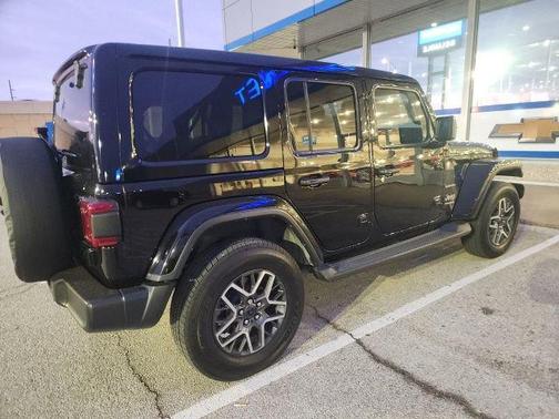 2024 Jeep Wrangler 4-Door Sahara 4x4
