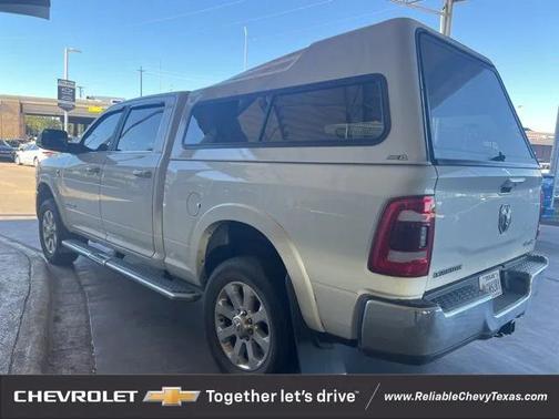 2020 RAM 2500 Laramie Crew Cab 4X4 6'4' Box