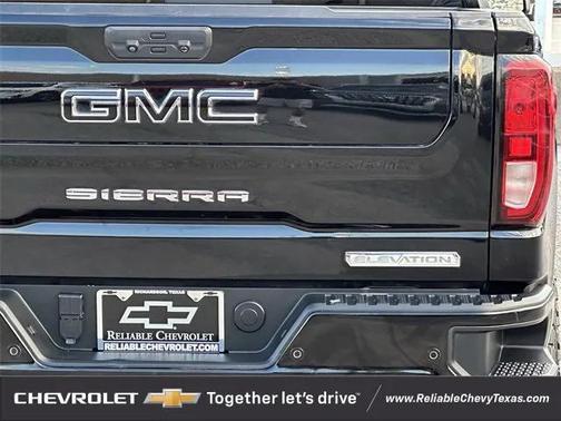 2022 GMC Sierra 1500 Elevation