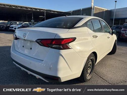 2021 Nissan Versa 1.6 S