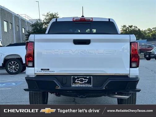 2025 Chevrolet Colorado WT