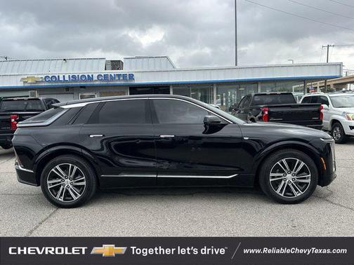 Stellar Black Metallic 2024 Cadillac LYRIQ Luxury