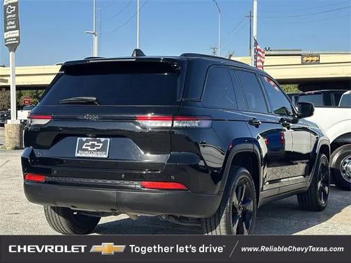 2023 Jeep Grand Cherokee Altitude