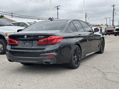Black Sapphire Metallic 2018 BMW 530 530i