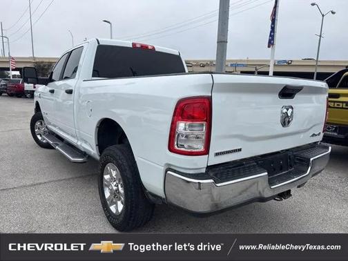 2024 RAM 2500 Big Horn Crew Cab 4x4 6'4' Box