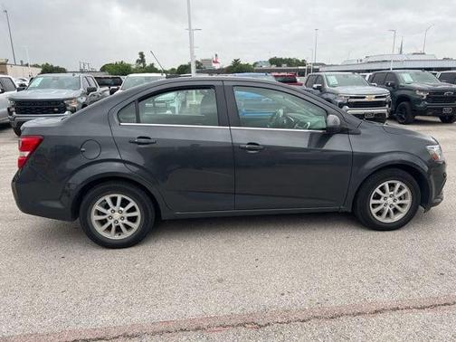 Nightfall Gray Metallic 2018 Chevrolet Sonic LT
