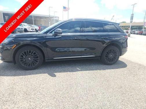 INFINITE BLACK MET CC 2022 Lincoln Corsair Reserve