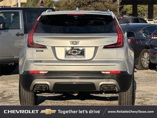 2022 Cadillac XT4 Premium Luxury
