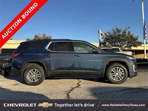 2023 Chevrolet Traverse LT Cloth