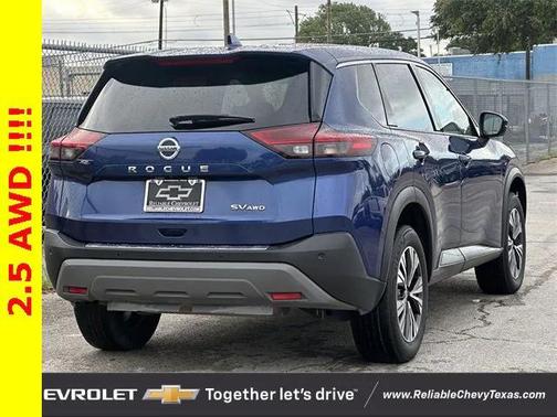 2021 Nissan Rogue SV