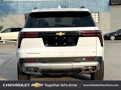 2024 Chevrolet Traverse LT