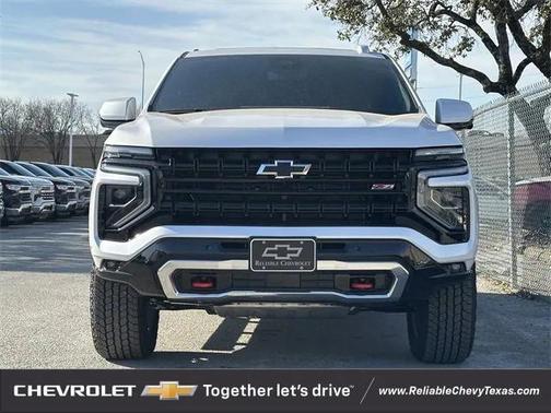 2025 Chevrolet Suburban 4WD Z71