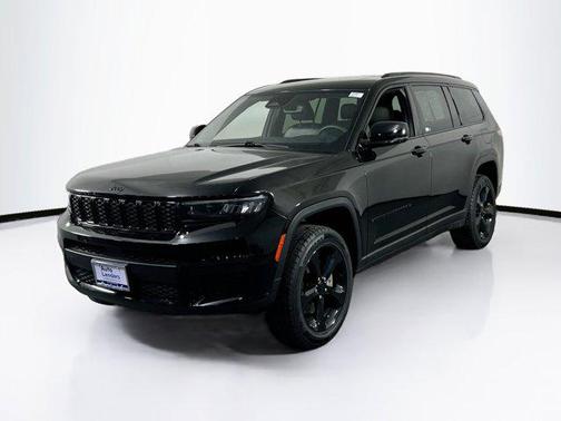 Diamond Black Crystal Pearlcoat 2023 Jeep Grand Cherokee L Altitude