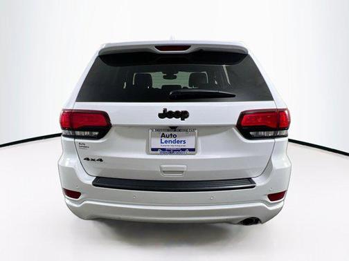 2022 Jeep Grand Cherokee Laredo