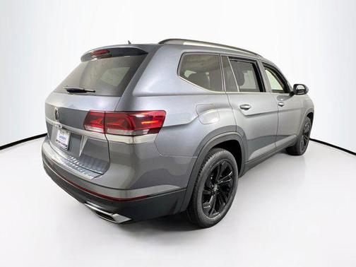 2022 Volkswagen Atlas 2.0T SE w/Technology
